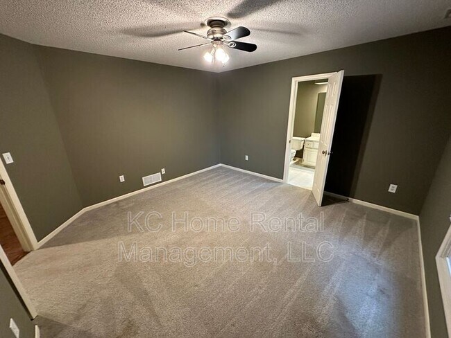 Building Photo - 11308 143rd Ter