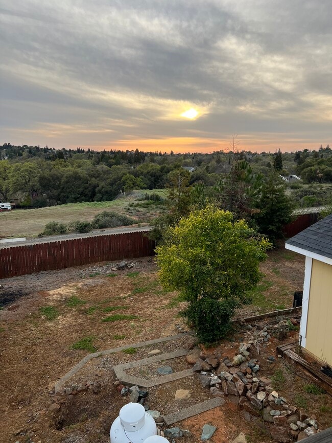 Building Photo - 2822 Montebello Way