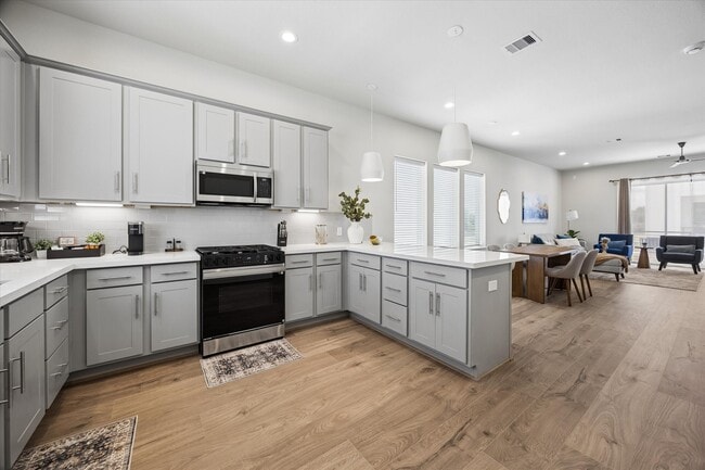 Building Photo - 10614 Cascade Ledge Ln