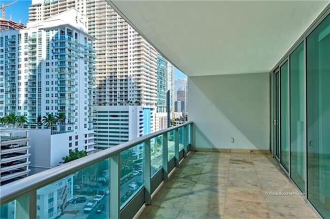 Building Photo - 1331 Brickell Bay Dr