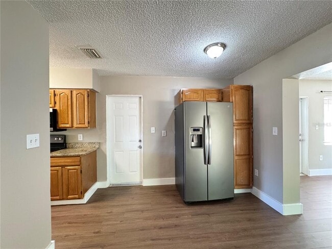 Building Photo - 310 Longwood Dr
