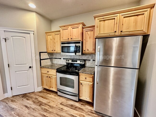 Building Photo - 2225 S Dorothy Ave