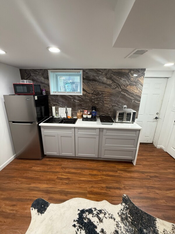 Building Photo - 1215 Savannah St SE