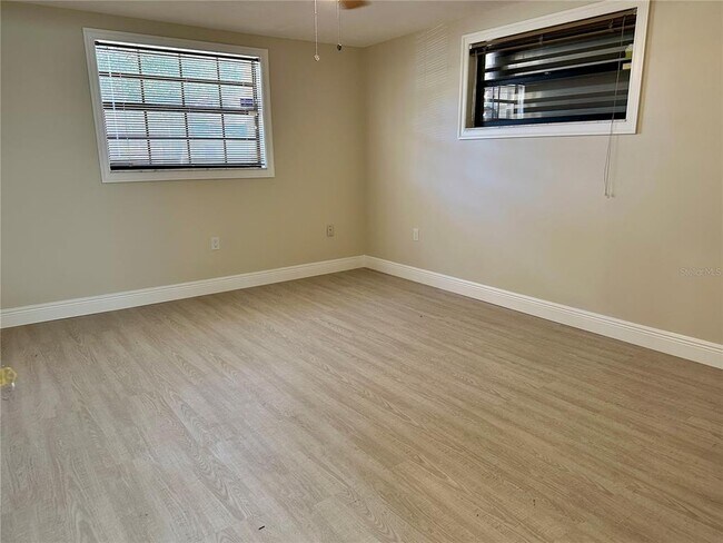 Building Photo - 4420 Sawgrass Blvd