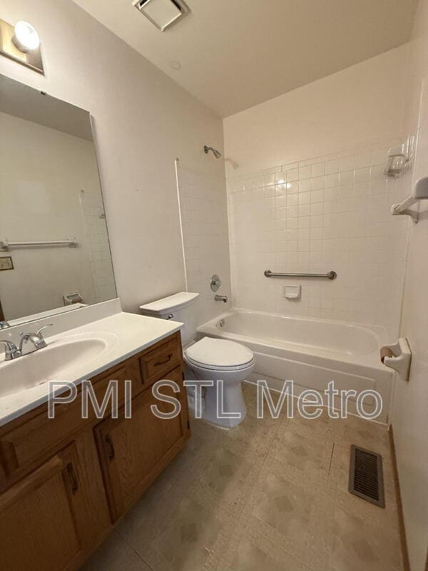 Building Photo - 3865 Kentucky Derby Dr