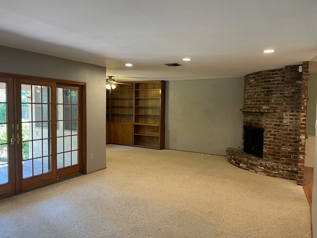 Building Photo - 4781 Rex Ct