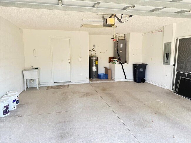Building Photo - 2217 Brookfield Greens Cir