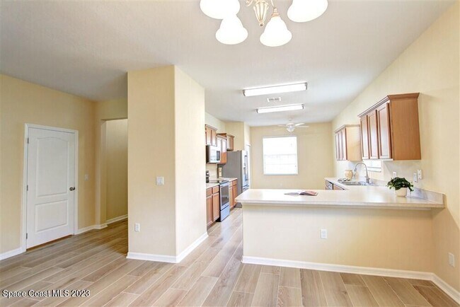 Building Photo - 5834 Trieda Dr