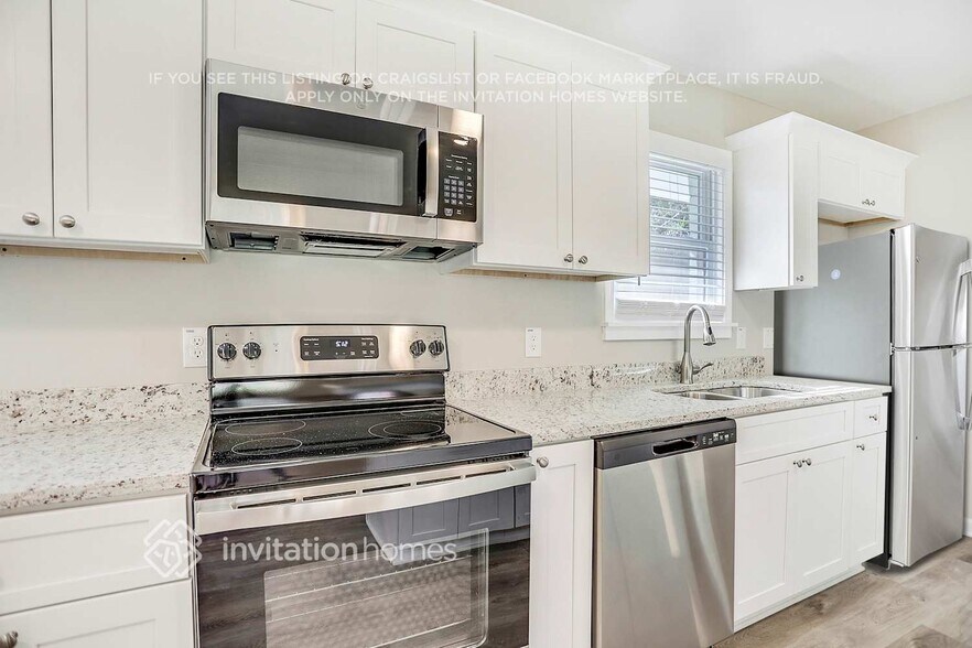 Building Photo - 3068 Rollingwood Ln SE