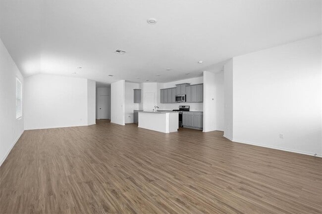 Building Photo - 325 Escondido Cir