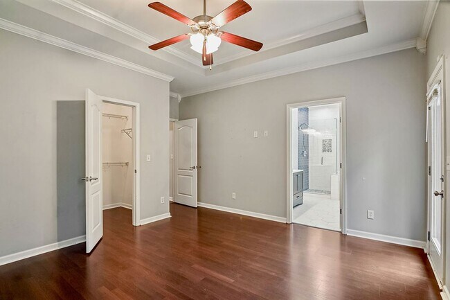 Building Photo - 2742 Oxmoor Way