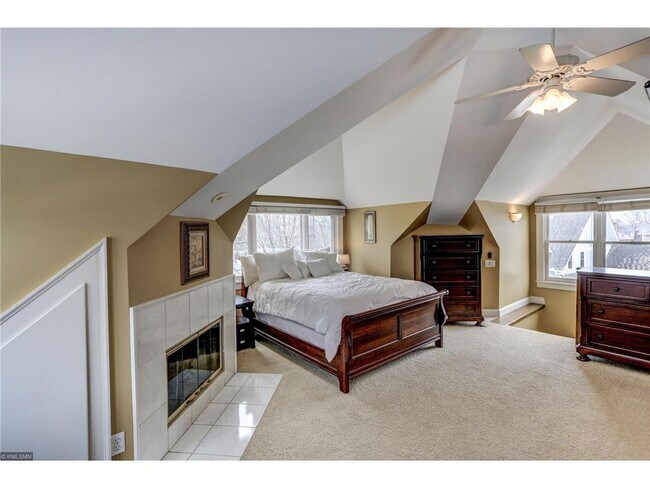Building Photo - 4648 Lake Harriet Pkwy