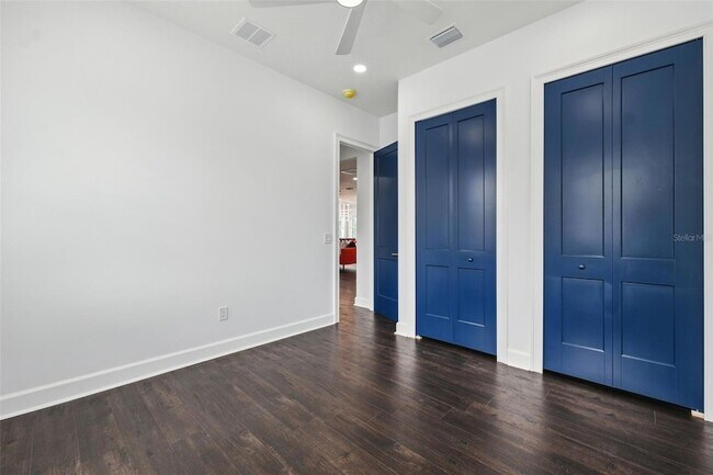 Building Photo - 8605 Inwood Dr