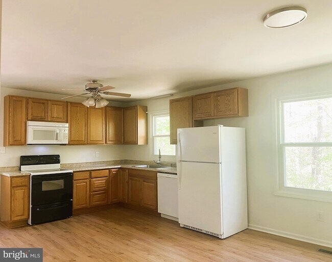 Building Photo - 6009 Noranda Dr