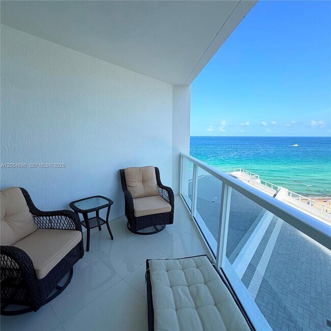 Building Photo - 16699 Collins Ave