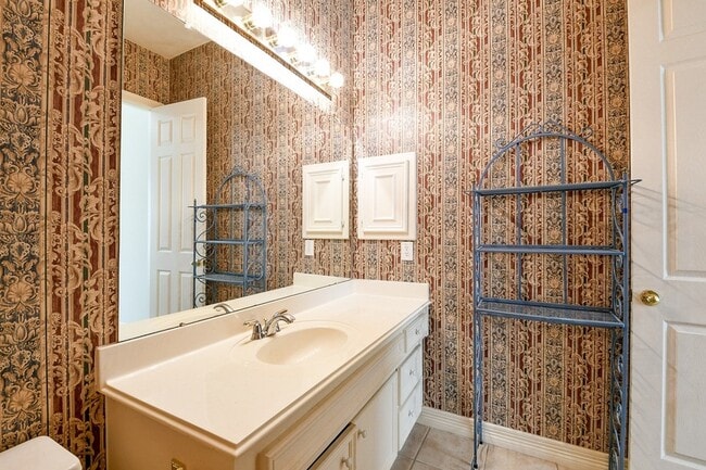 Building Photo - 3003 Grand Noble Cir