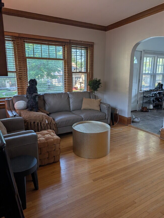 Building Photo - Charming 3BR in Victory Memorial with Fenced Yard & Garage
