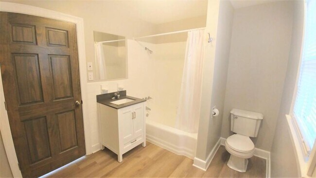 Building Photo - 2814 Springwood Drive