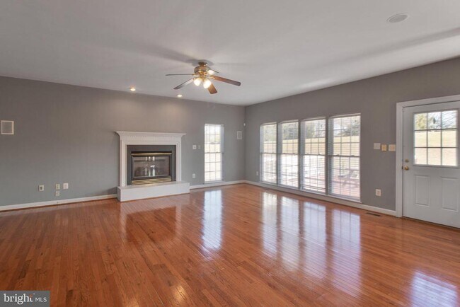 Building Photo - 15309 Lions Den Rd