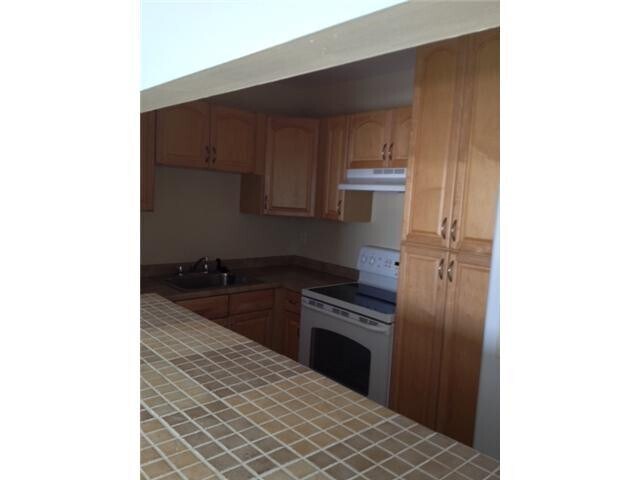 Building Photo - 4164 Inverrary Dr