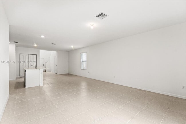 Building Photo - 10722 NW Moon Rise Ln