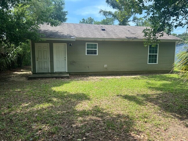 Building Photo - 3 Baggett Ct