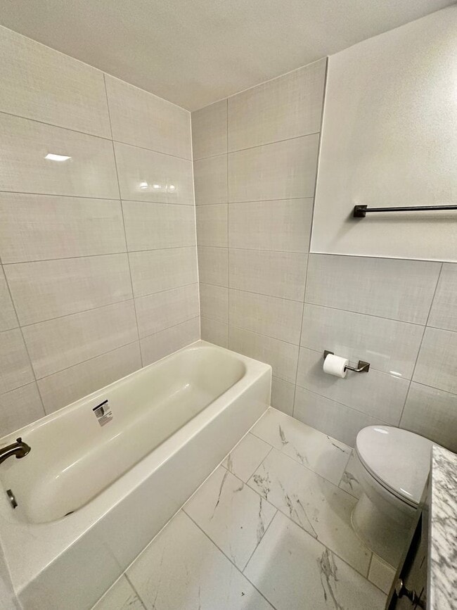 Building Photo - Captivating Capitol Hill Barracks Row Renovated 2 Bedroom Apt w/ Parking & Patio