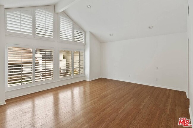 Building Photo - 2781 Woodwardia Dr