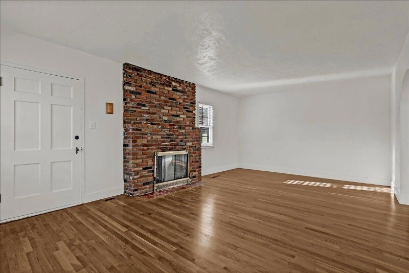 Building Photo - 1511 Middleton St