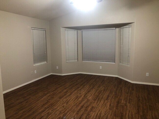 Building Photo - Long Term rental in Chandler