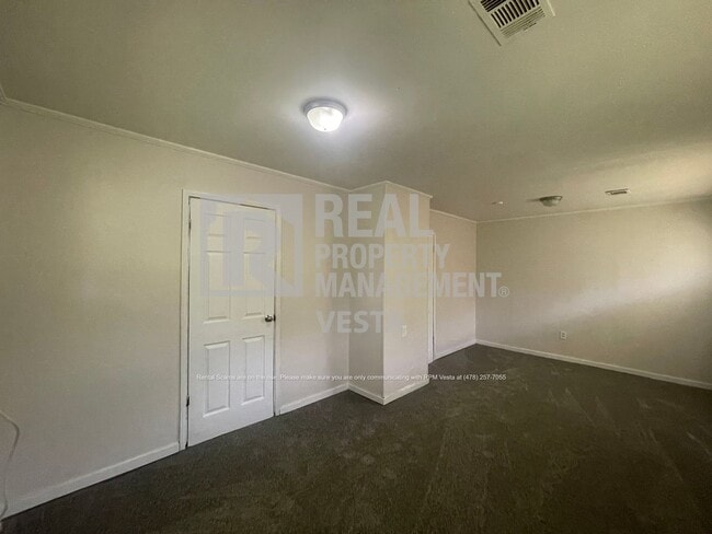 Building Photo - 3795 Spencer Cir