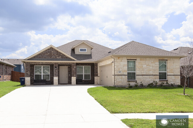 Primary Photo - 651 Pinnacle Dr