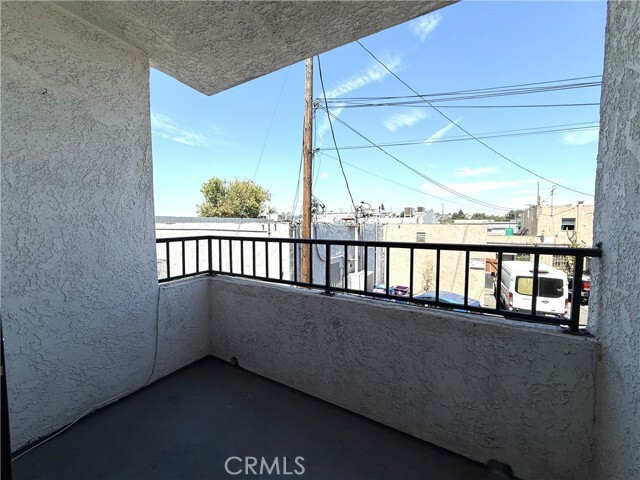 Building Photo - 1212 Gladys Ave