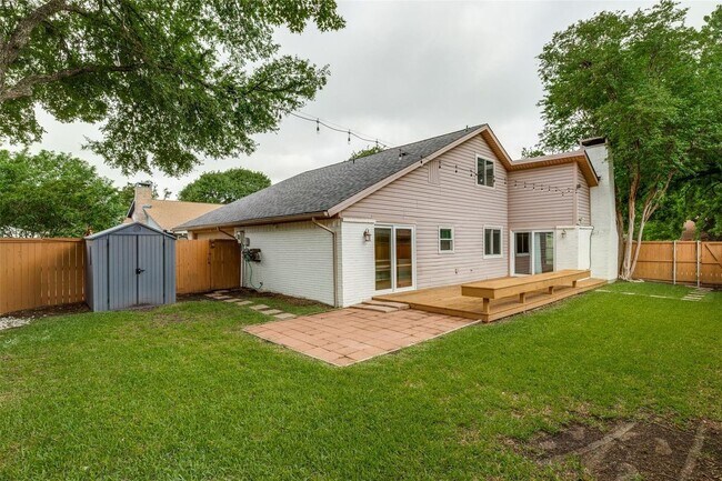 Building Photo - 2114 Wheaton Dr