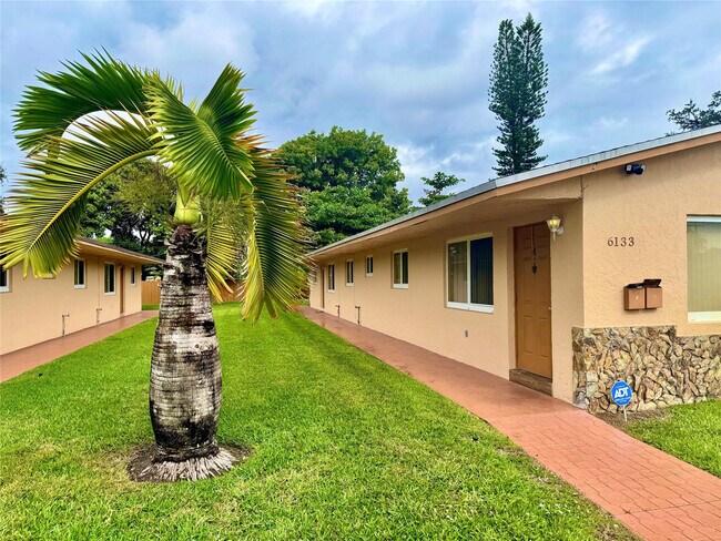 Building Photo - 6133 Buchanan St