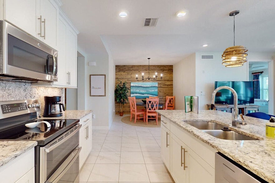 Building Photo - 391 Aruba Cir