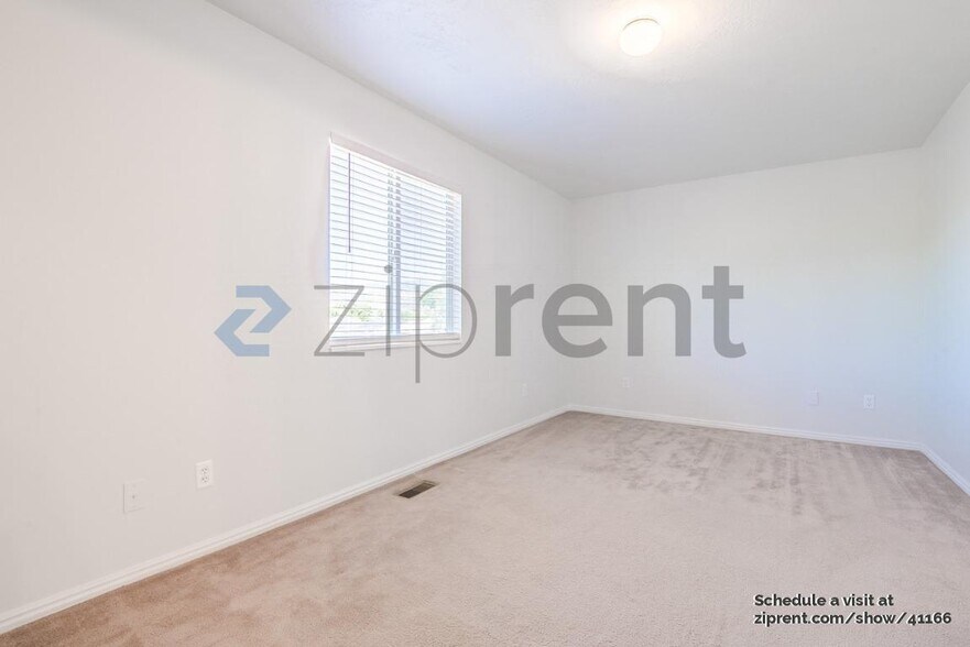 Building Photo - 1024 West 700 S