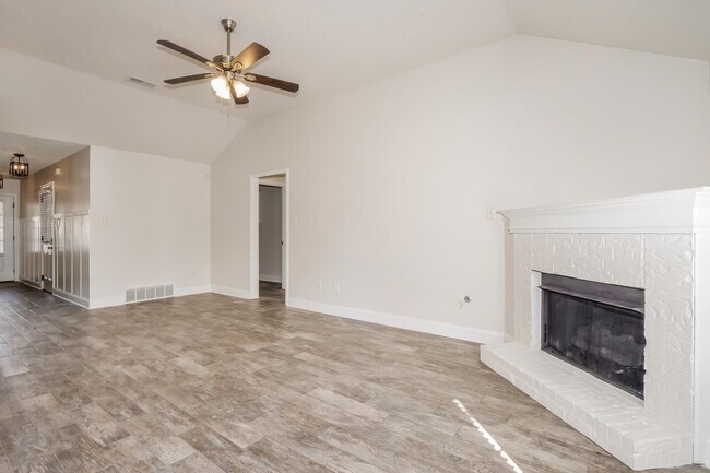 Building Photo - 1080 Cross Wood Ln