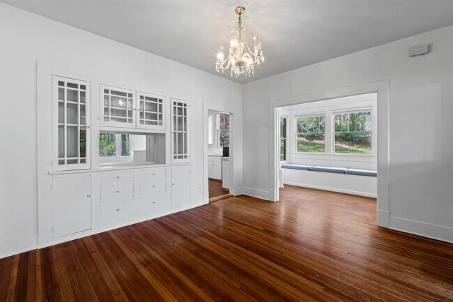 Building Photo - 1117 Enfield Rd