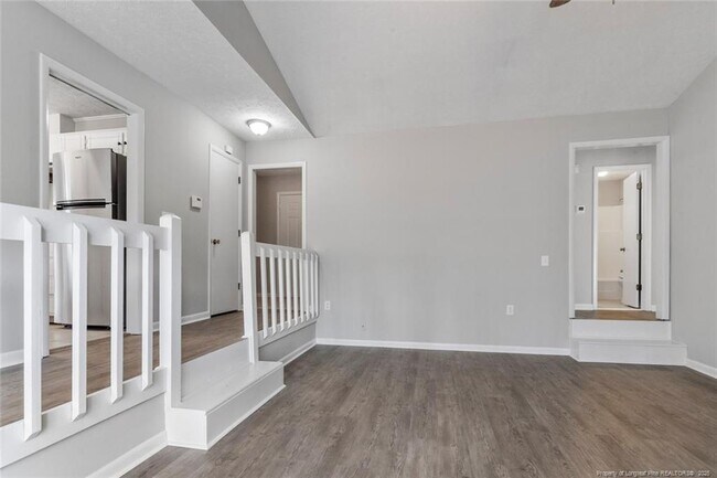 Building Photo - 7005 Pantego Dr