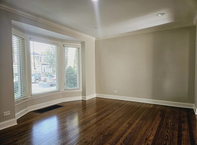 Building Photo - Upscale Living at Its Finest