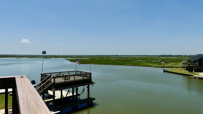 Building Photo - 58 Lakeside Dr