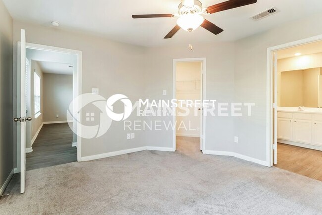 Building Photo - 23014 Bellini Dr