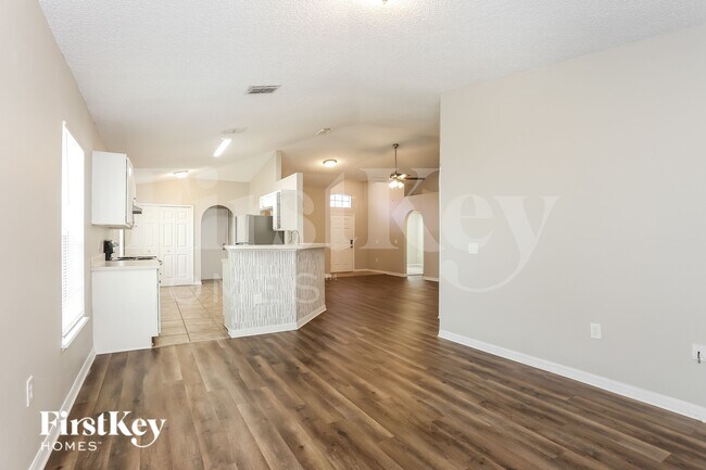 Building Photo - 8113 Misty Meadow Ct N