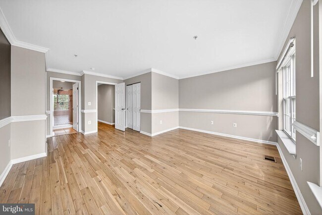 Building Photo - 15825 John Diskin Cir