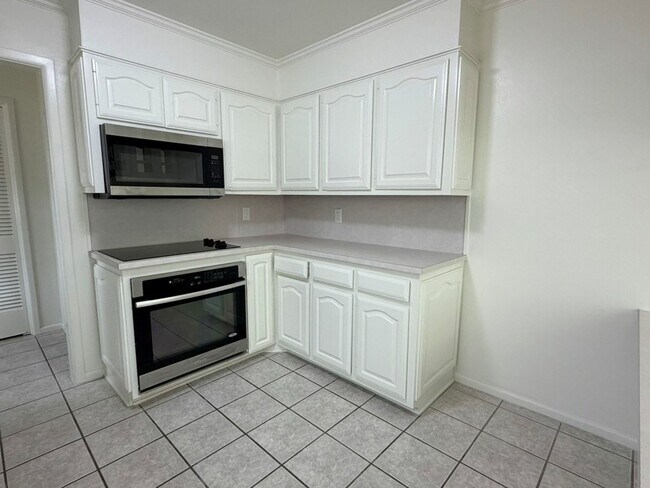 Building Photo - 3916 Boulder Ave