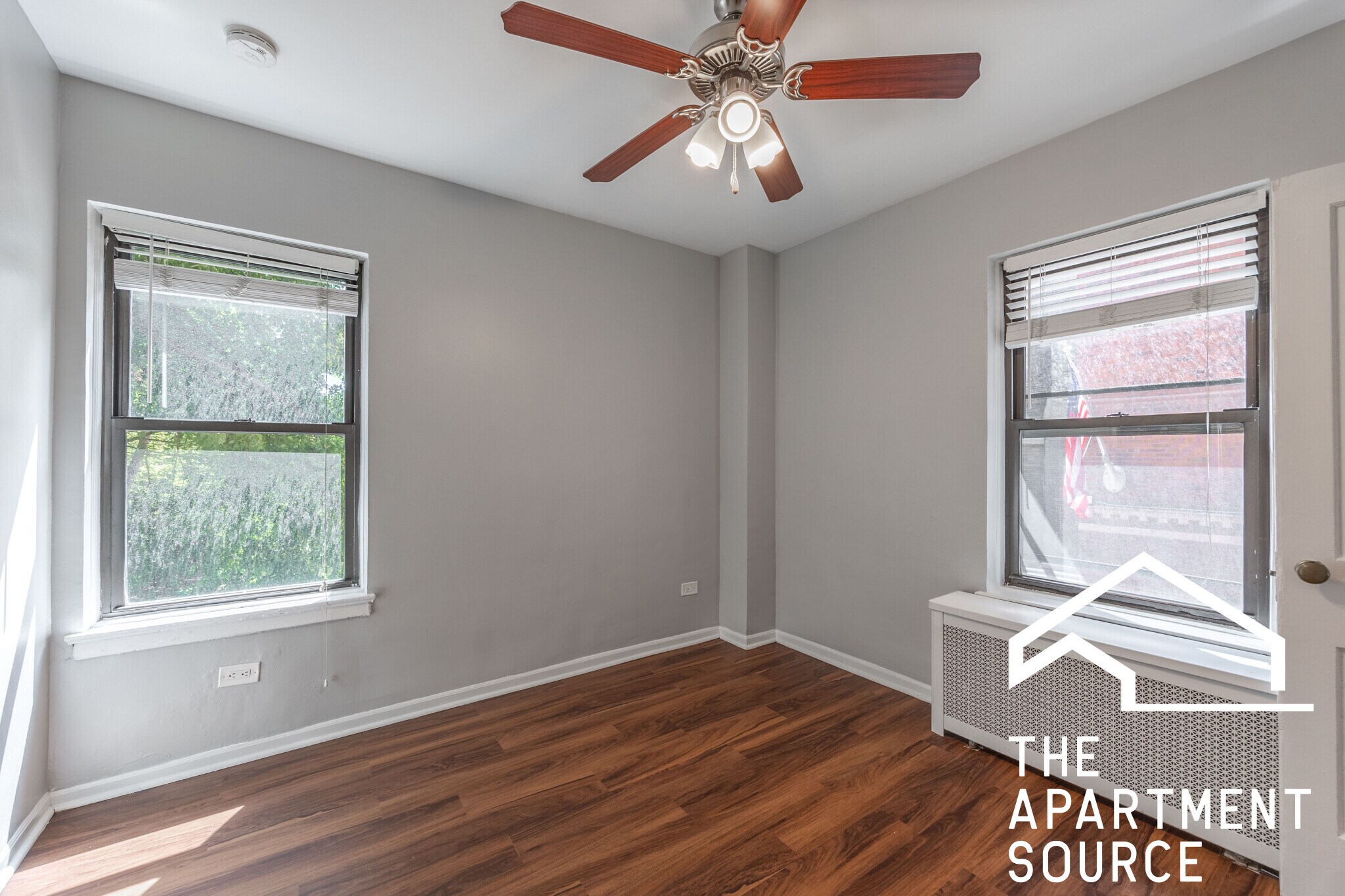 Building Photo - 1140 N La Salle Dr