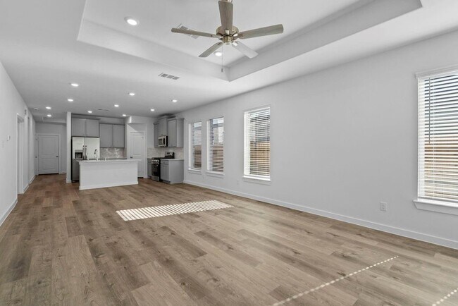 Building Photo - 17219 Bluebonnet Creek Trl