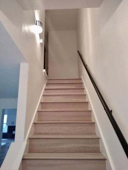 Building Photo - 824 Banister Ln