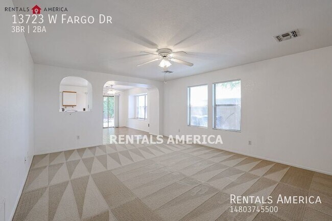 Building Photo - Charming 3BR/2BA Home in Surprise